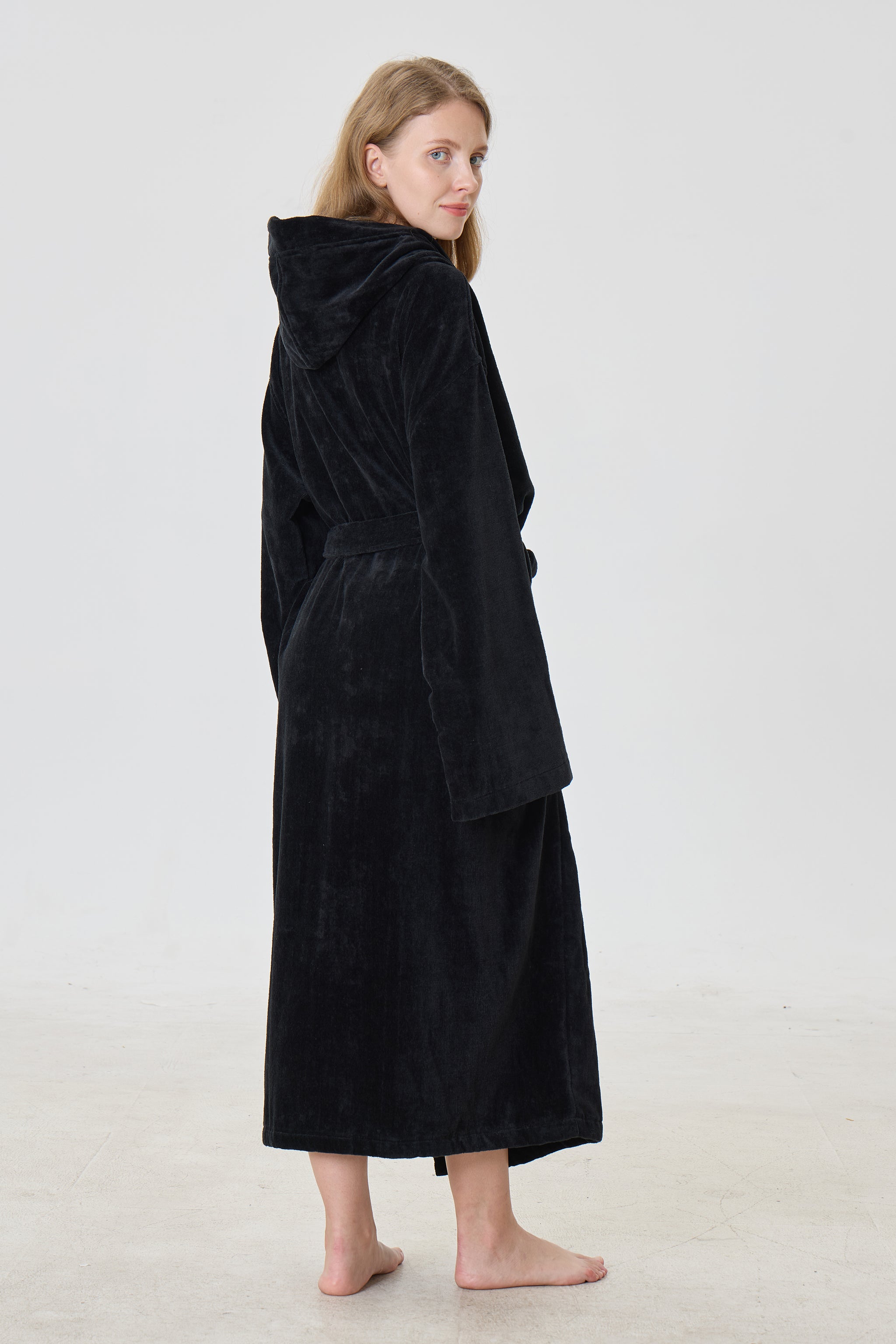 Noir Luxe Hooded Turkish Cotton Spa Bathrobe - Crescentt