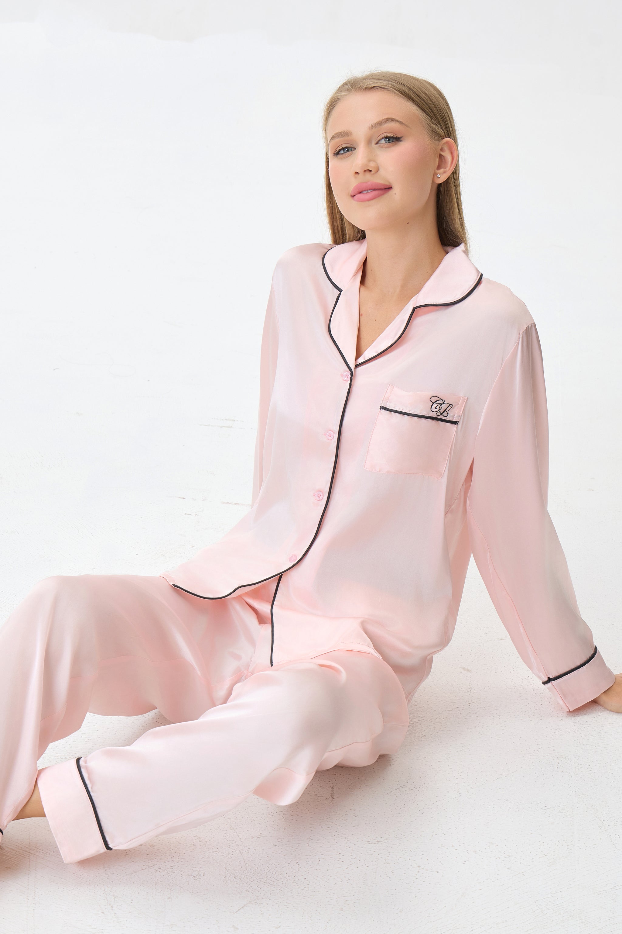 Blush Pink Emery™ Mulberry Silk Pajama Set + Eye Mask + Scrunchie - Crescentt
