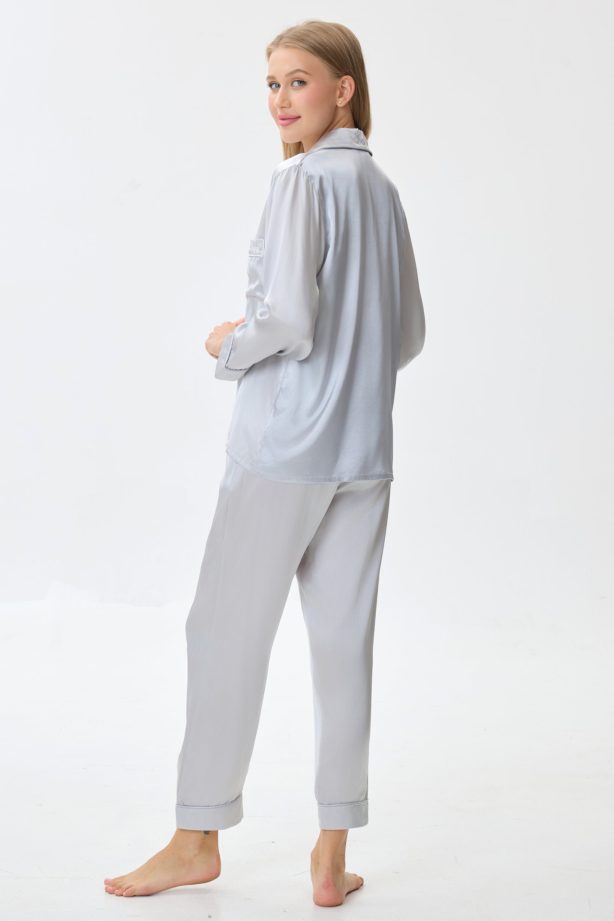 Silver Emery™ Mulberry Silk Pajama Set + Eye Mask + Scrunchie - Crescentt